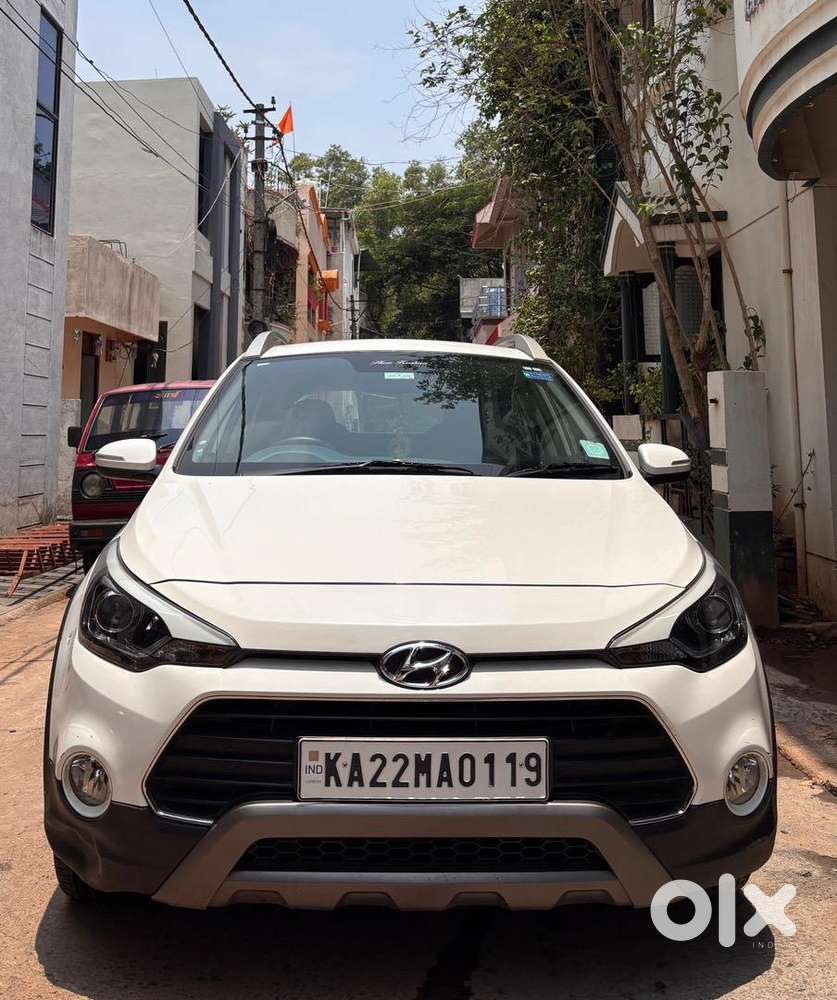 Hyundai I20 Active 2016 Petrol Well Maintained