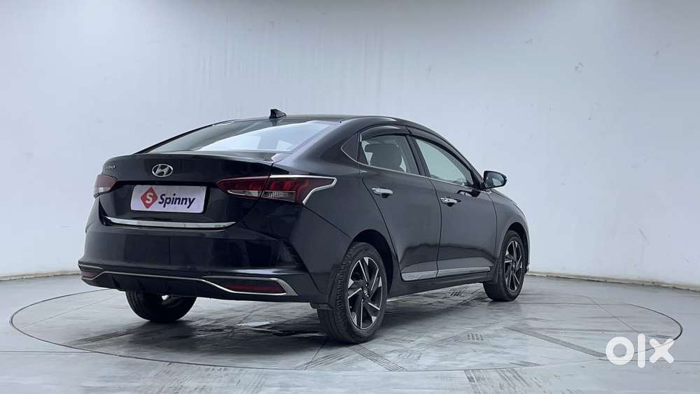 Hyundai Verna 1.5 Sx (o) Vtvt Ivt, 2022, Petrol