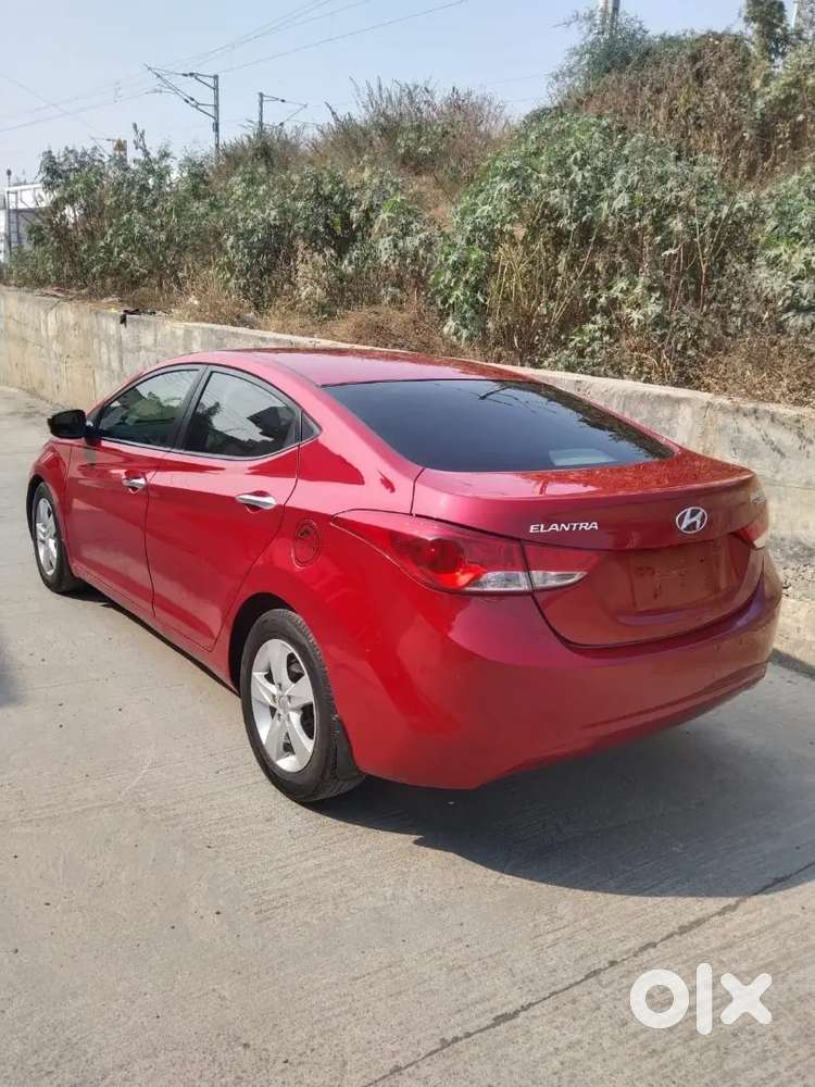 Hyundai Elantra 2014 Diesel 98000 Km Driven