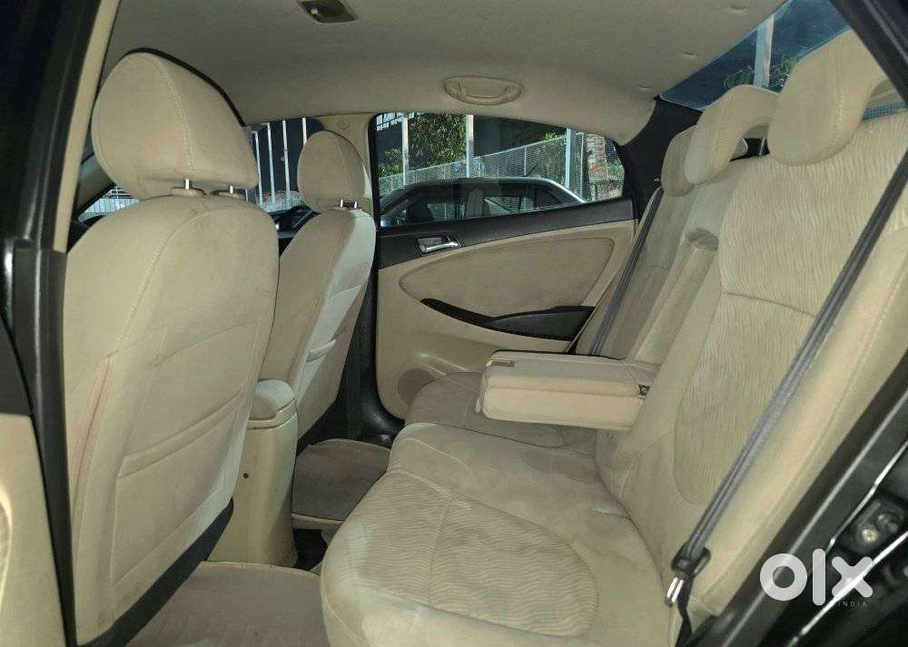 Hyundai Fluidic Verna 1.6 Vtvt Sx, 2011, Petrol