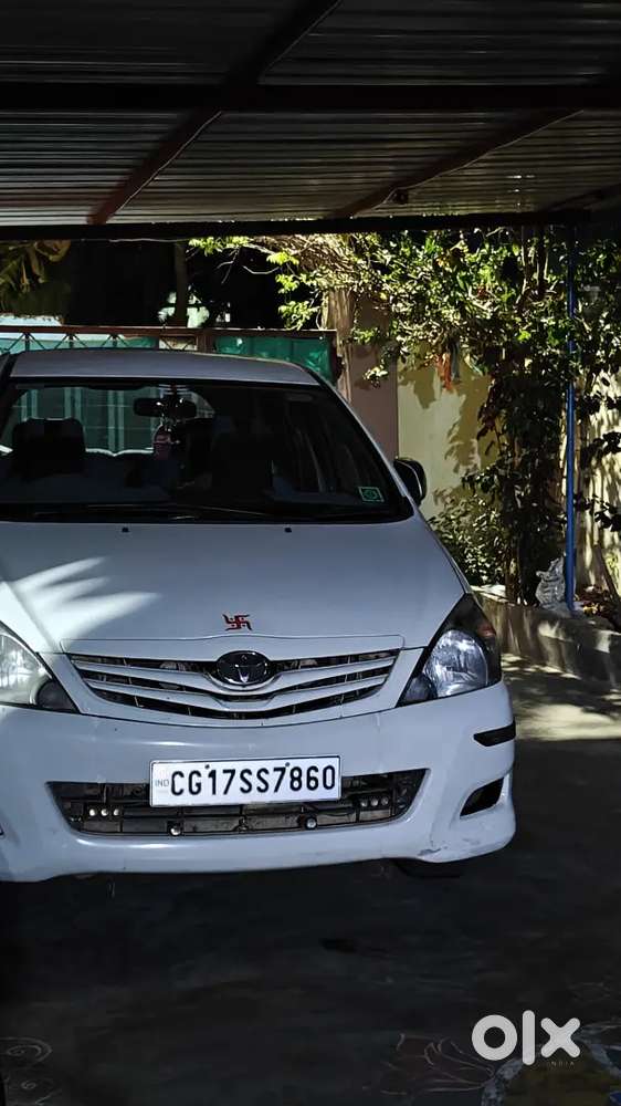 Innova 2.5 G 2011 (7860)