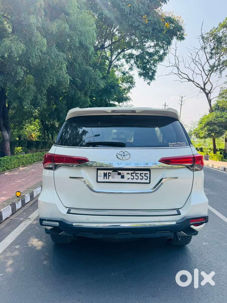 Toyota Fortuner [2021-ongoing] 2.8 2wd Diesel Mt, 2020, Diesel