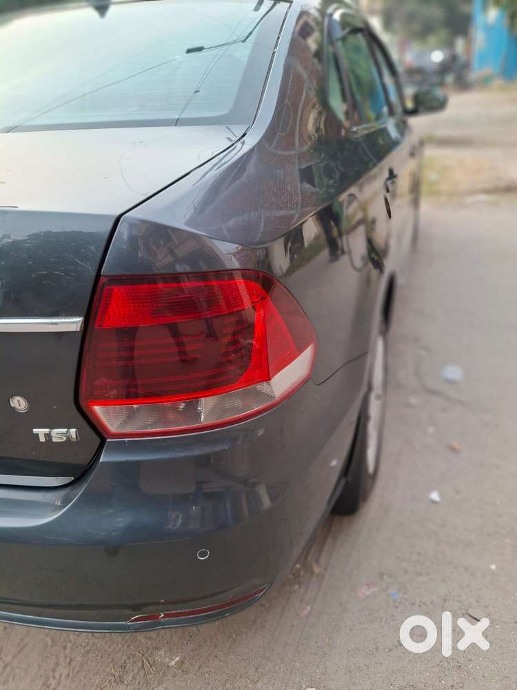 Volkswagen Vento 1.2 Tsi Highline At, 2016, Petrol