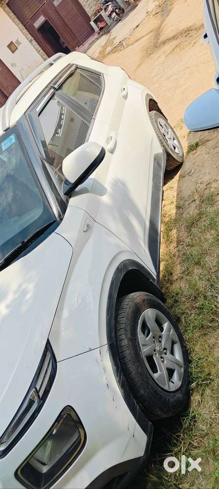 Hyundai Venue Car Urgent Sell