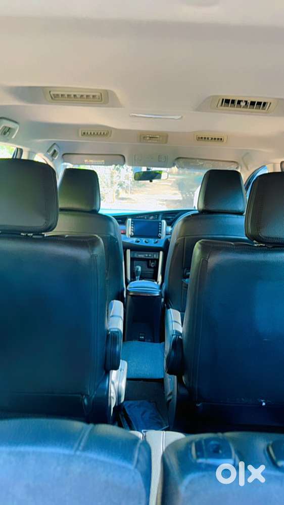 Toyota Innova Crysta 2022 Diesel 530000 Km Driven