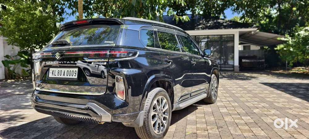 Maruti Suzuki Grand Vitara 1.5 Alpha Plus Intelligent Hybrid Ecvt, 2..