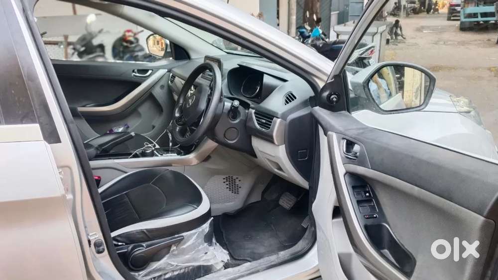 Tata Nexon 1.2 Revotron Xz, 2018, Petrol