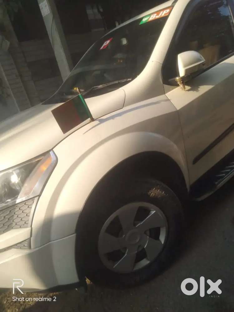 Mahindra Xuv500 2015 Diesel 80000 Km Driven