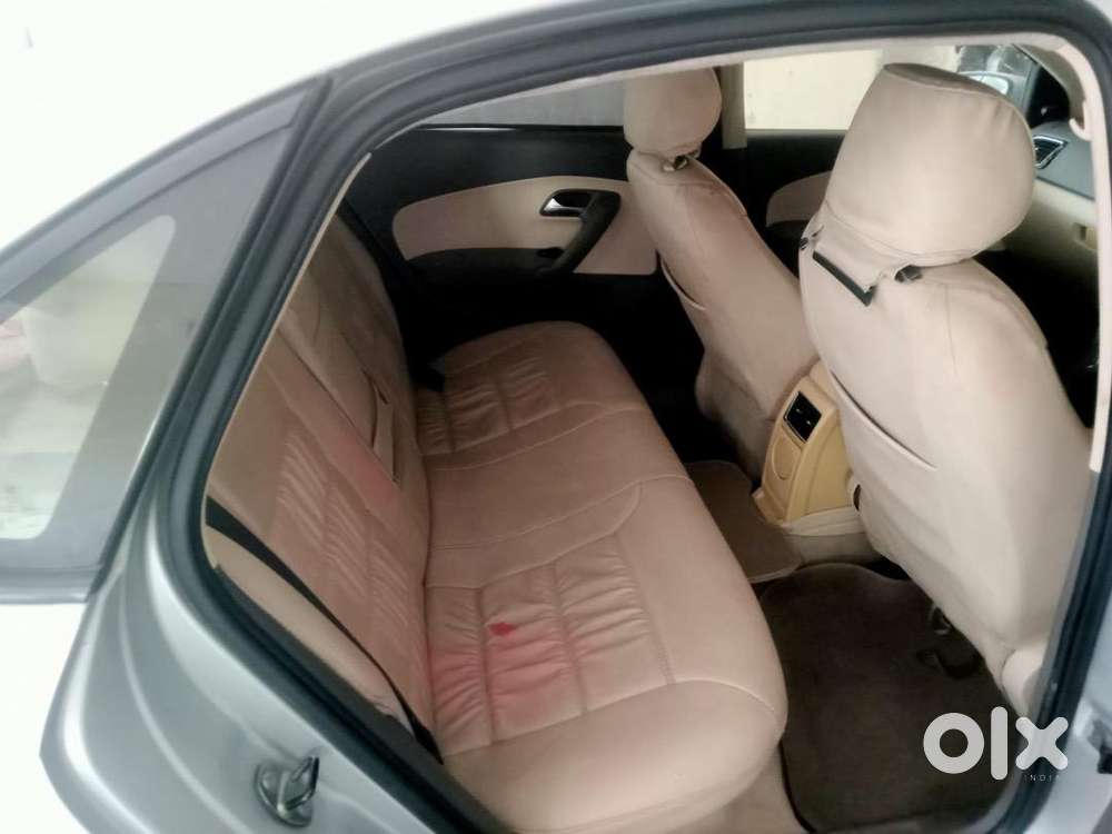 Volkswagen Vento 1.6 Highline Petrol/cng On Paper