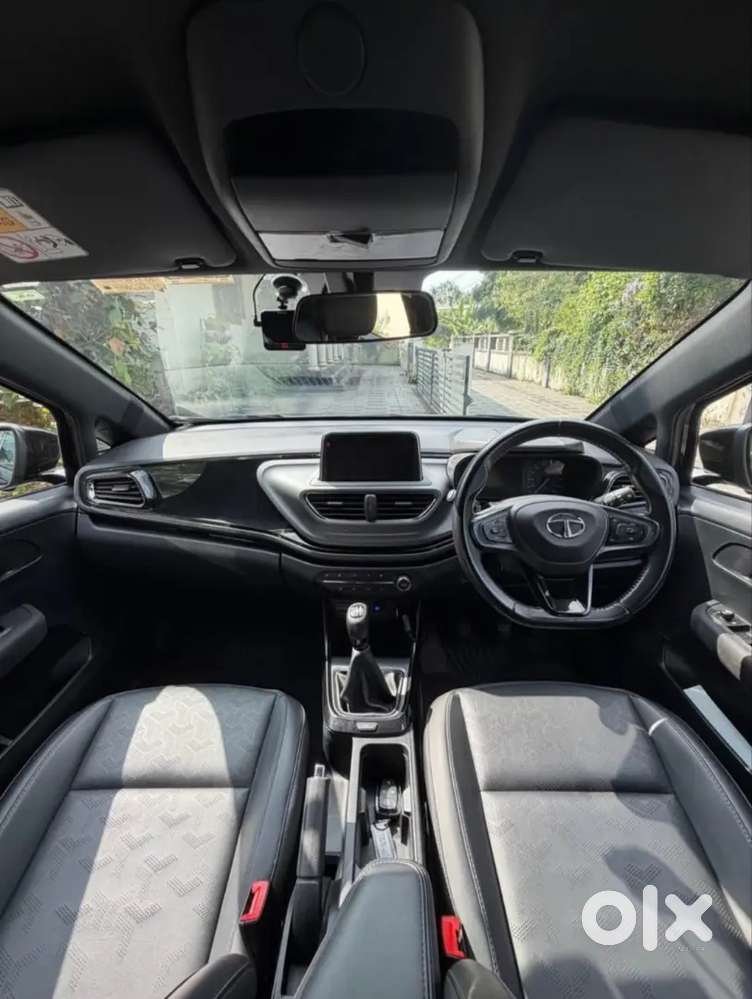 2022 Altroz Diesel Dark Edition Top End