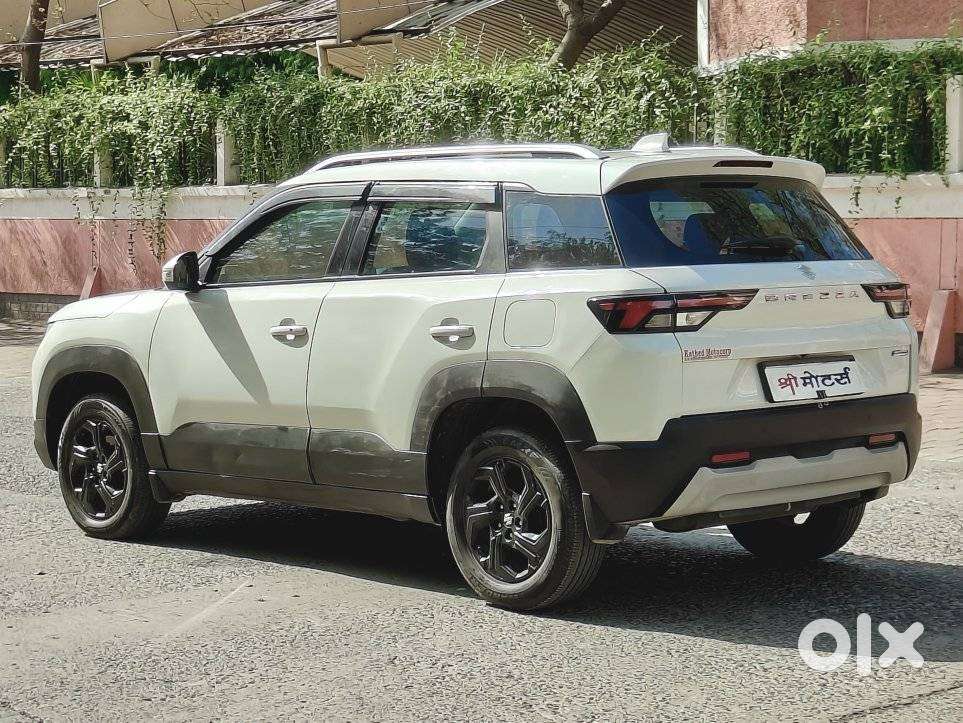 Maruti Suzuki Brezza 1.5 Zxi Smart Hybrid Dual Tone, 2023, Petrol