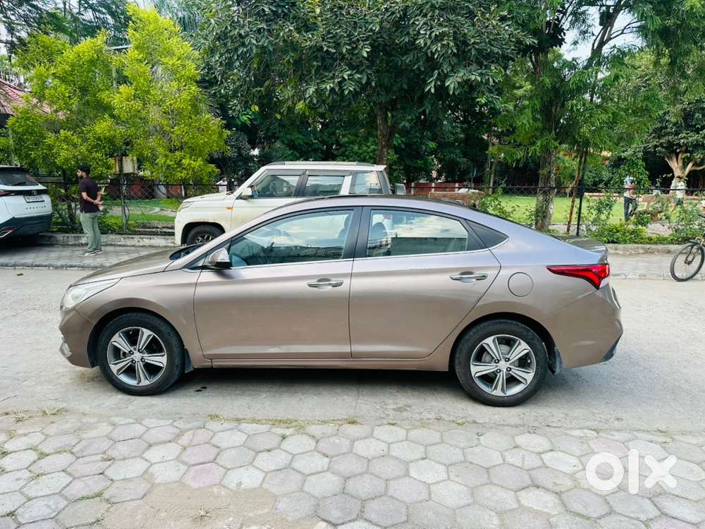 Hyundai Verna 1.6d Sx(o) Top Model Sunroof Ventilated Seats New Tyre