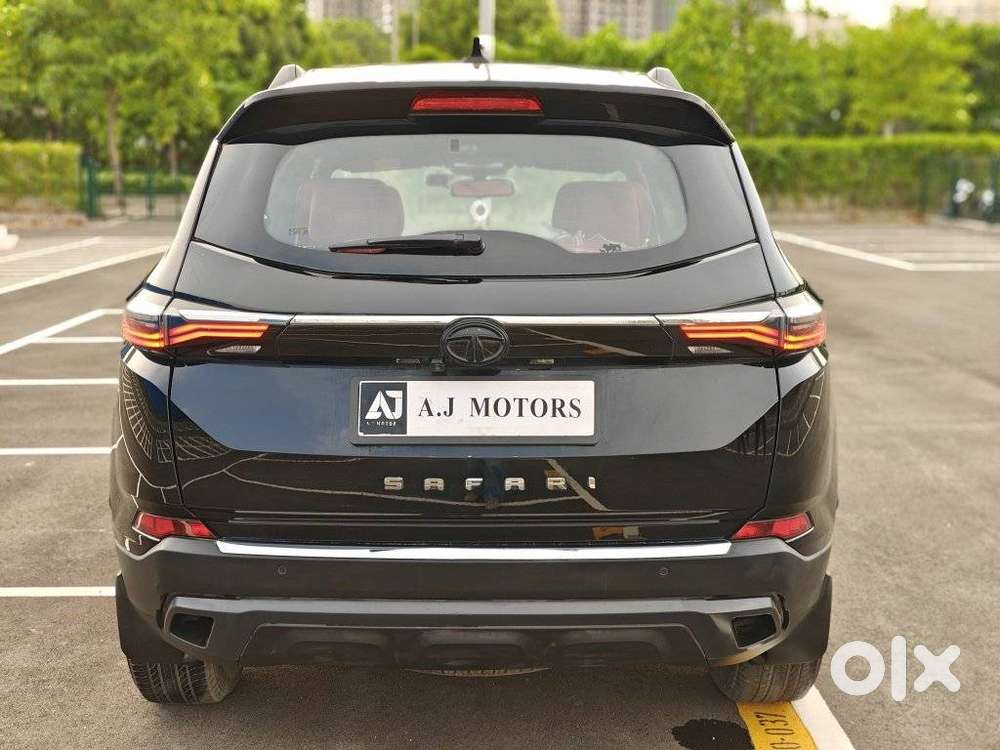 Tata Safari 2.0 Kryotec Xza Plus (o) Red Dark Edition, 2023, Diesel