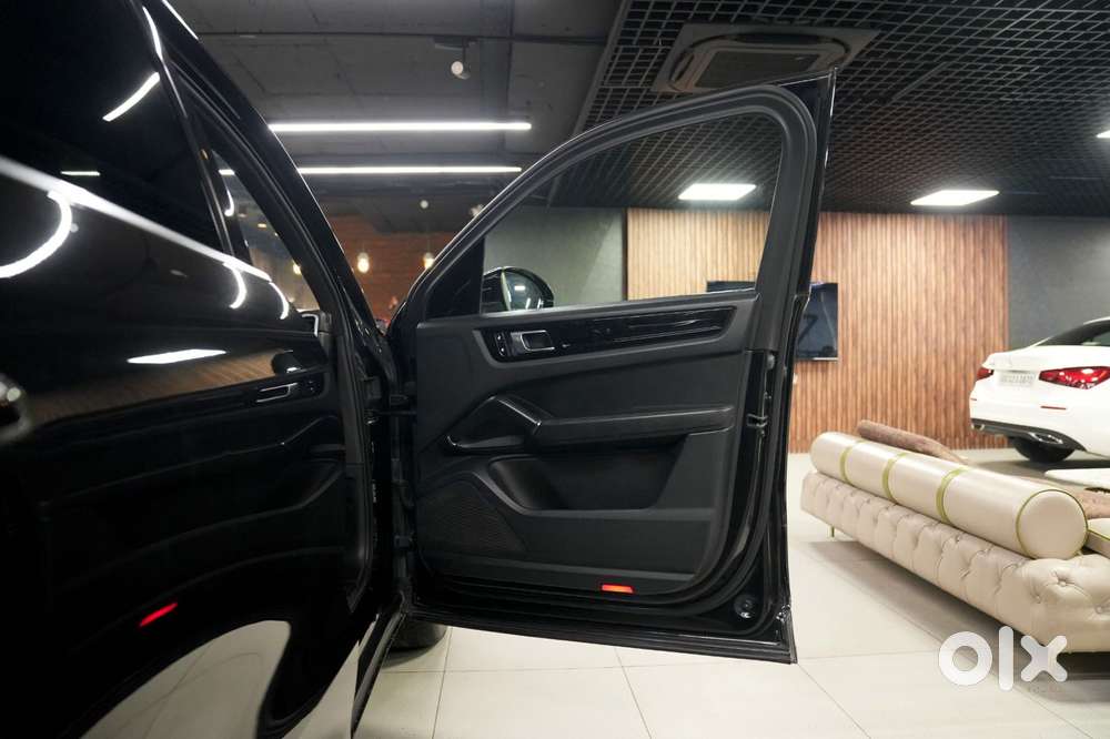 Porsche Cayenne E-hybrid, 2020, Petrol