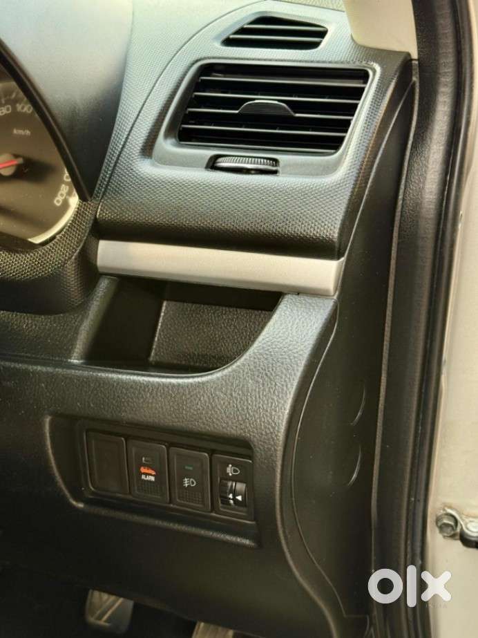 Maruti Suzuki Swift Vvt Zxi, 2013, Petrol