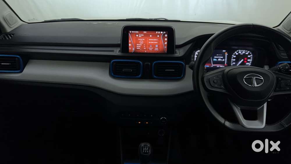 Tata Punch 1.2 Revotron Creative Dual Tone, 2022, Petrol