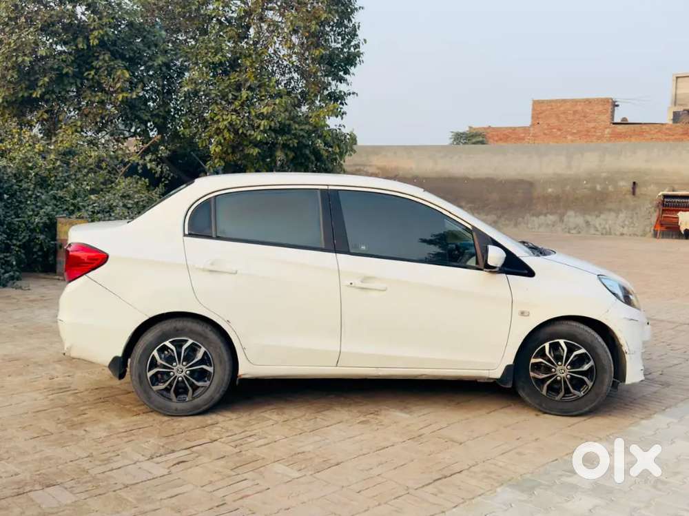 Honda Amaze 2013 Model 2nd Owner Brand New Condition All Paperwork Ok