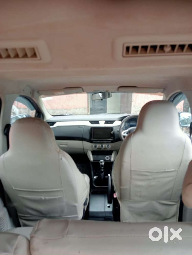 Renault Triber Rxz, 2022, Petrol