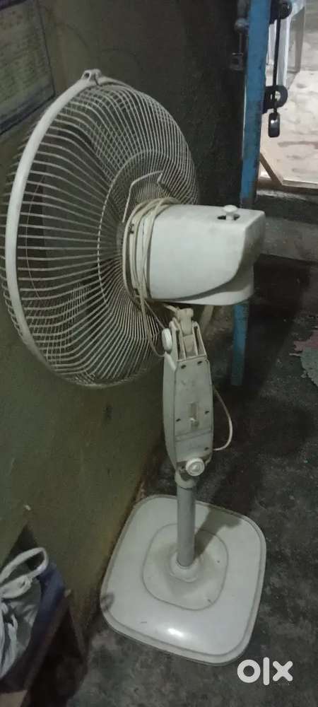 स्पीकर बॉक्स प्लस एफएम किट बेचना है