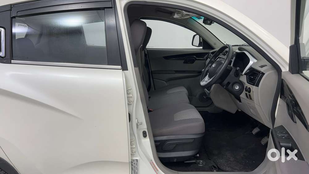 Mahindra Kuv 100 Mfalcon G80 K8, 2017, Petrol