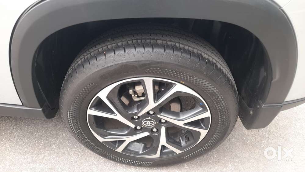 Toyota Urban Cruiser Hyryder 1.5 V Neo Drive At, 2025, Petrol