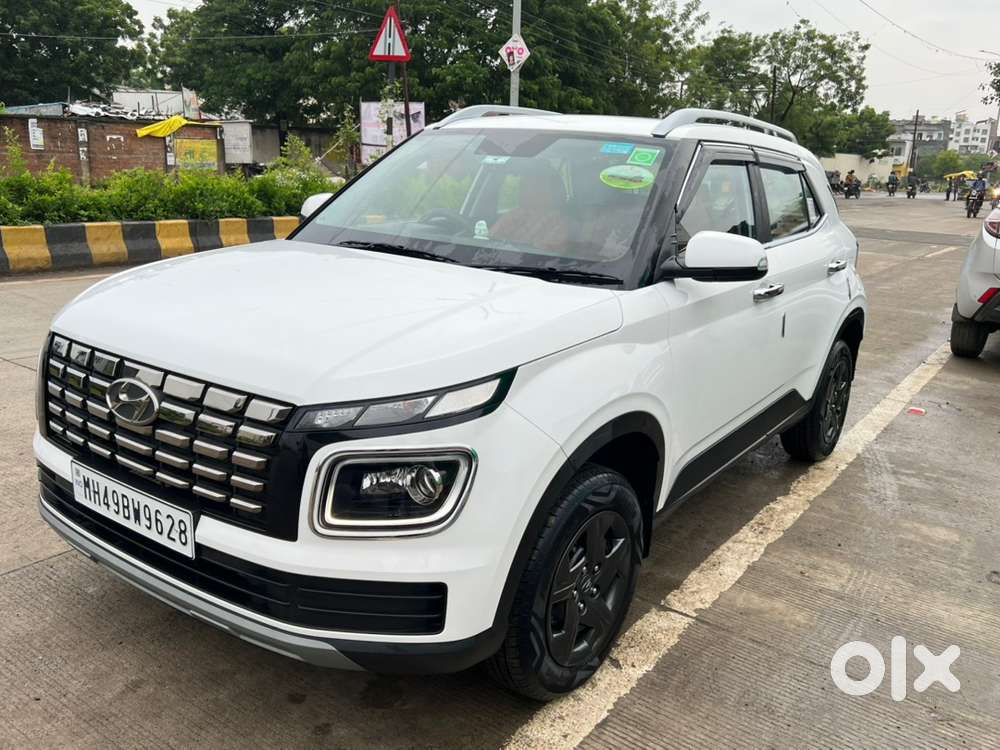 Hyundai Venue Petrol 2023