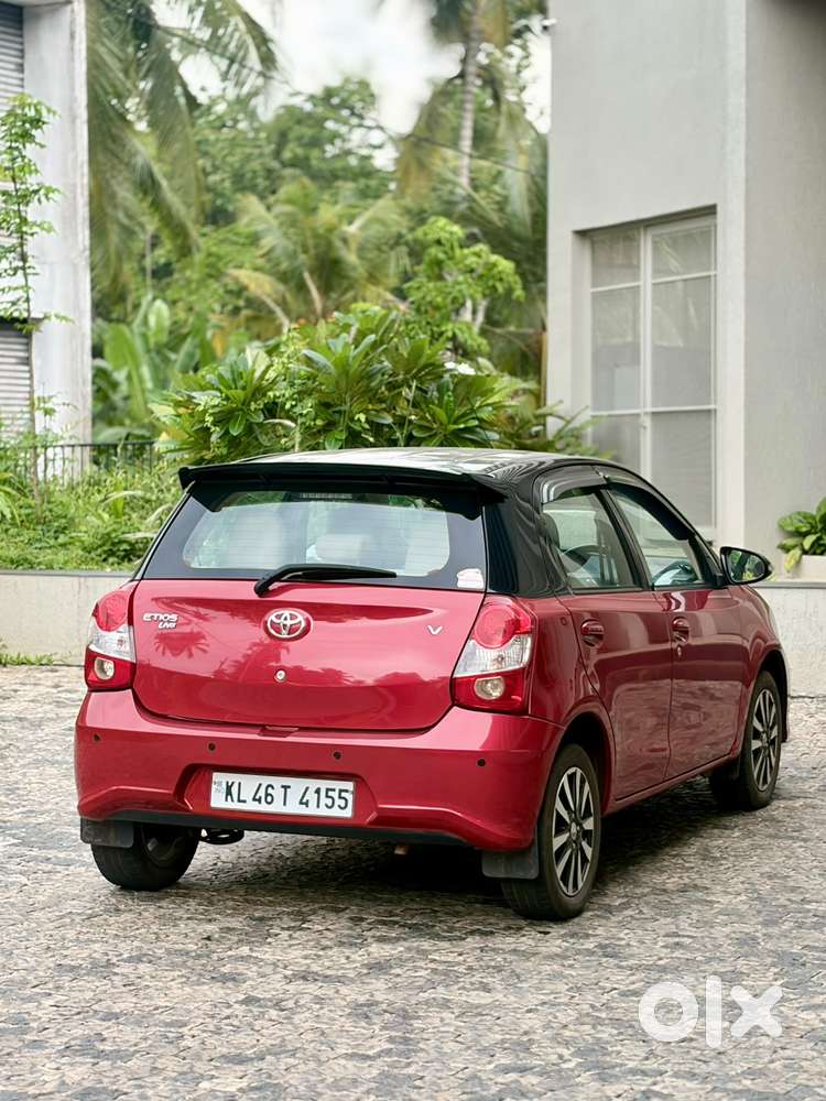 Toyota Etios Liva 1.2 V Dual Tone, 2018, Petrol