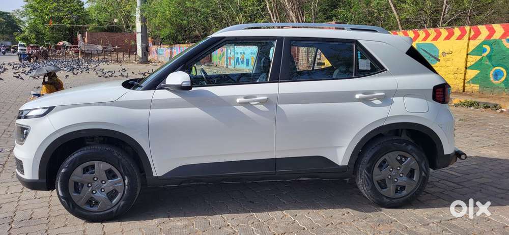 Hyundai Venue 1.2 S (o), 2025, Petrol