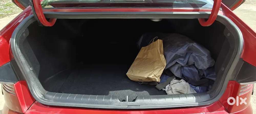Hyundai Verna Sx (o) 2023 Top Model