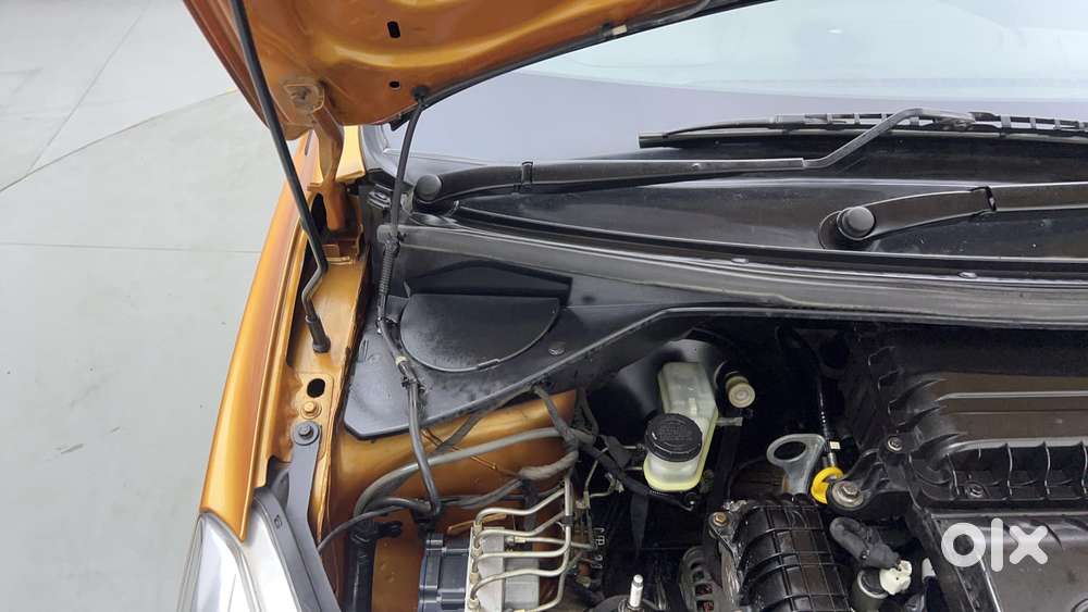 Tata Tiago Xza, 2017, Petrol