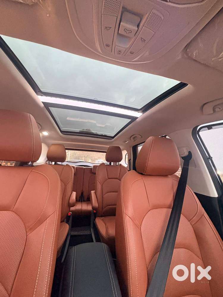 Mg Hector Plus 2022 Diesel 11800 Km Driven