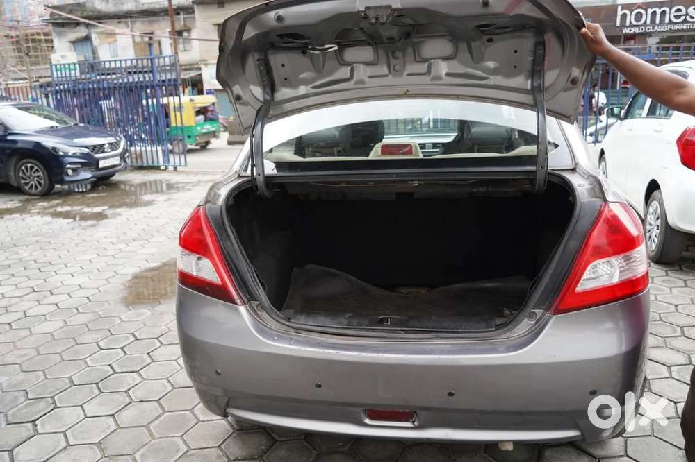 Maruti Suzuki Swift Dzire 1.3 Zxi, 2014, Petrol