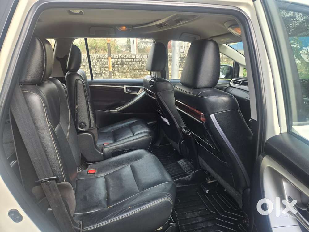 Toyota Innova Crysta