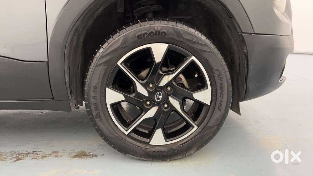 Tata Punch 1.2 Revotron Creative Dual Tone, 2023, Petrol