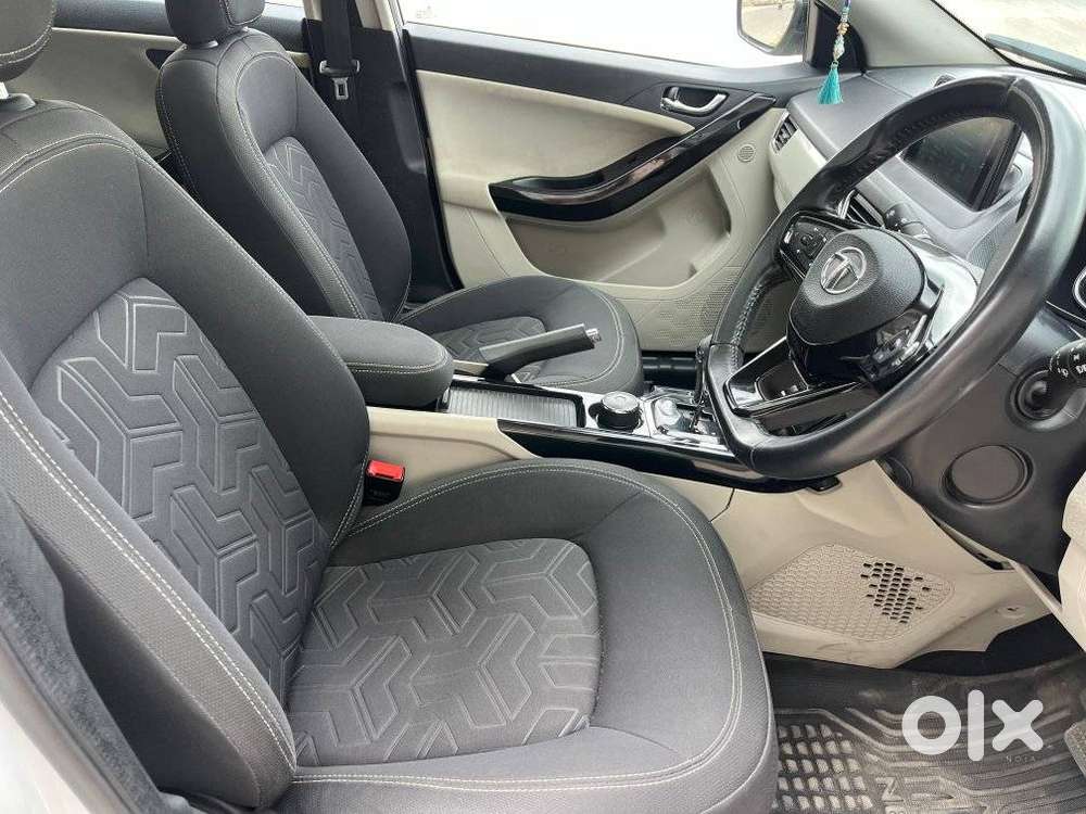 Tata Nexon 1.2 Revotron Xza Plus, 2023, Petrol