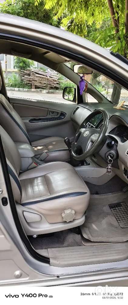 Toyota Innova 2.5 G 2014