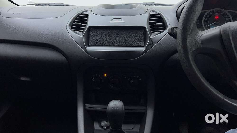 Ford Figo Ambiente, 2015, Petrol