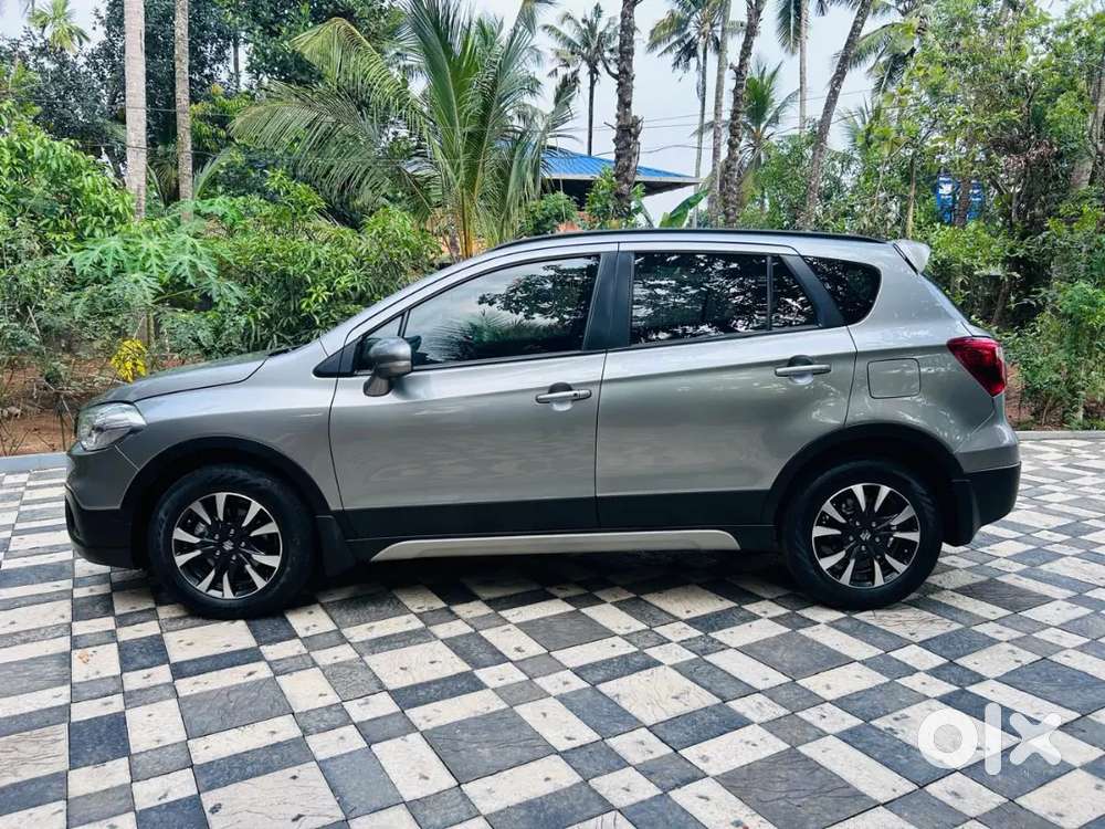 Suzuki S Cross 2022