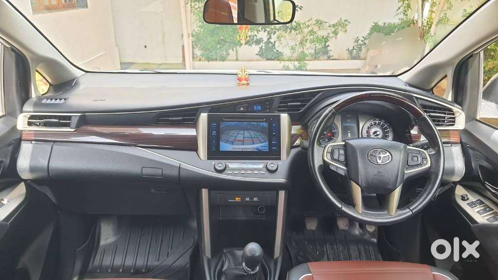 Toyota Innova Crysta 2.4 V 8 Str, 2016, Diesel