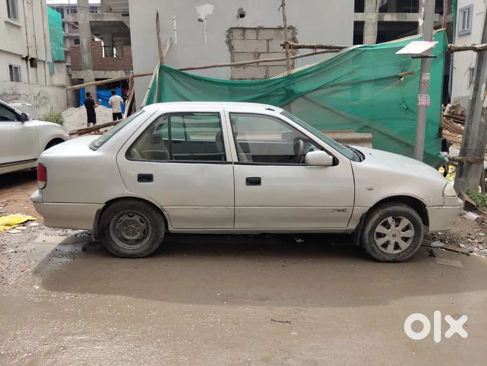 Maruti Suzuki Esteem Lxi 2005 Petrol