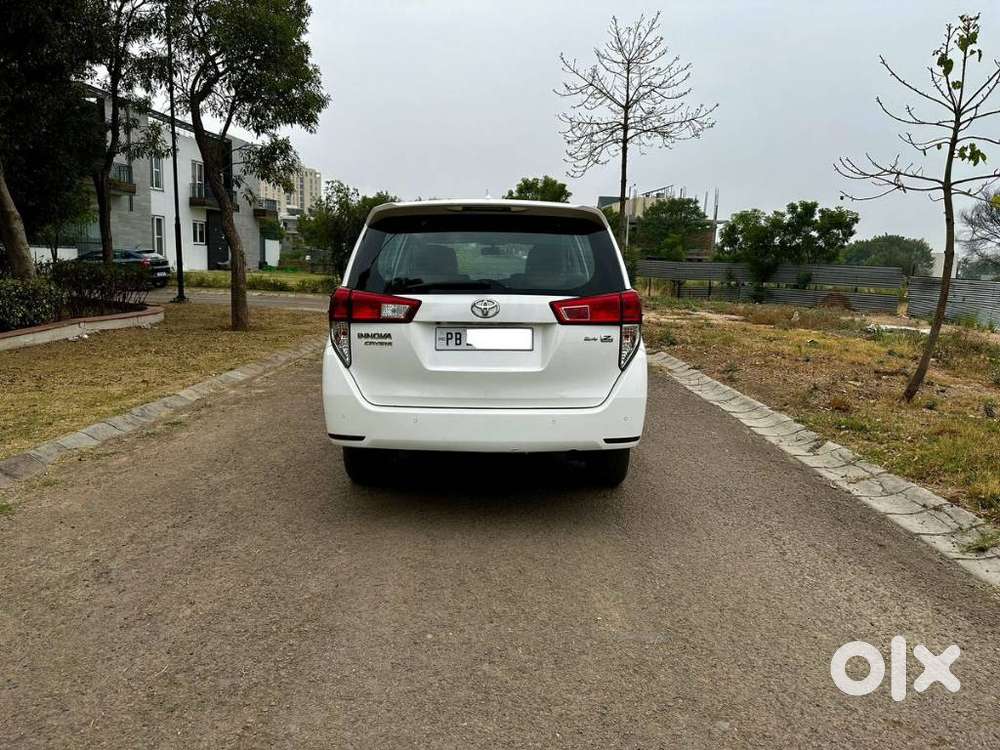 Toyota Innova Crysta