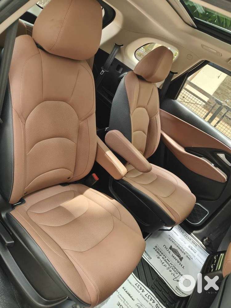 Mg Hector Plus Sharp Pro 1.5 Turbo Petrol Cvt 7 Str, 2023, Petrol