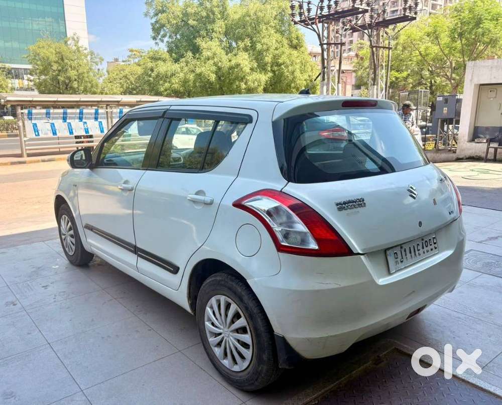 Maruti Suzuki Swift Vxi With Abs, 2015, Petrol