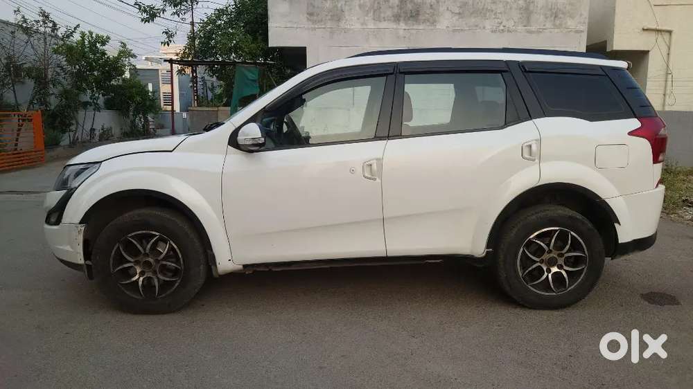 Mahindra Xuv500 2016 Diesel 70000 Km Driven