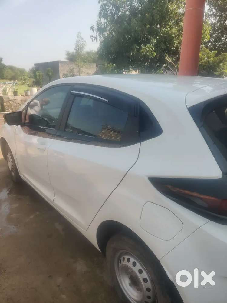 Tata Altroz Xe 2023