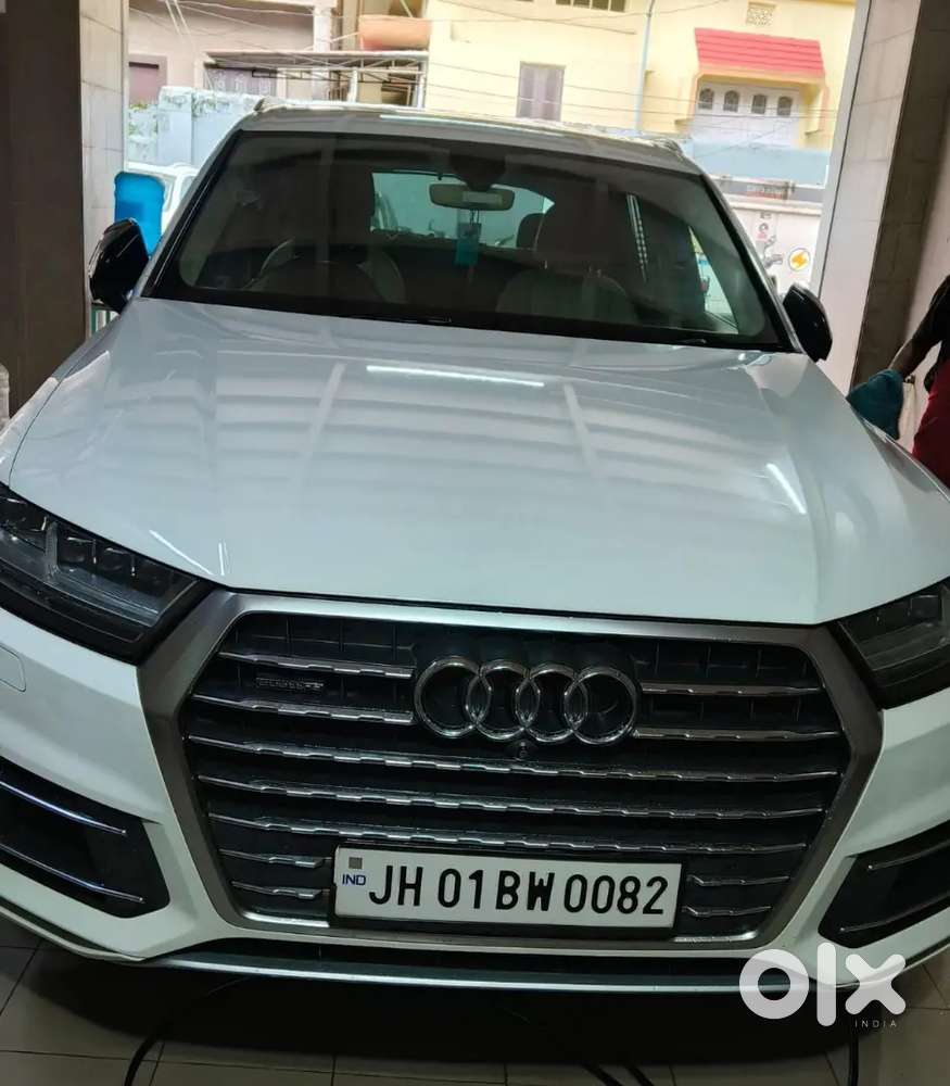 Audi Q7 Diesel 2016 With Sunroof