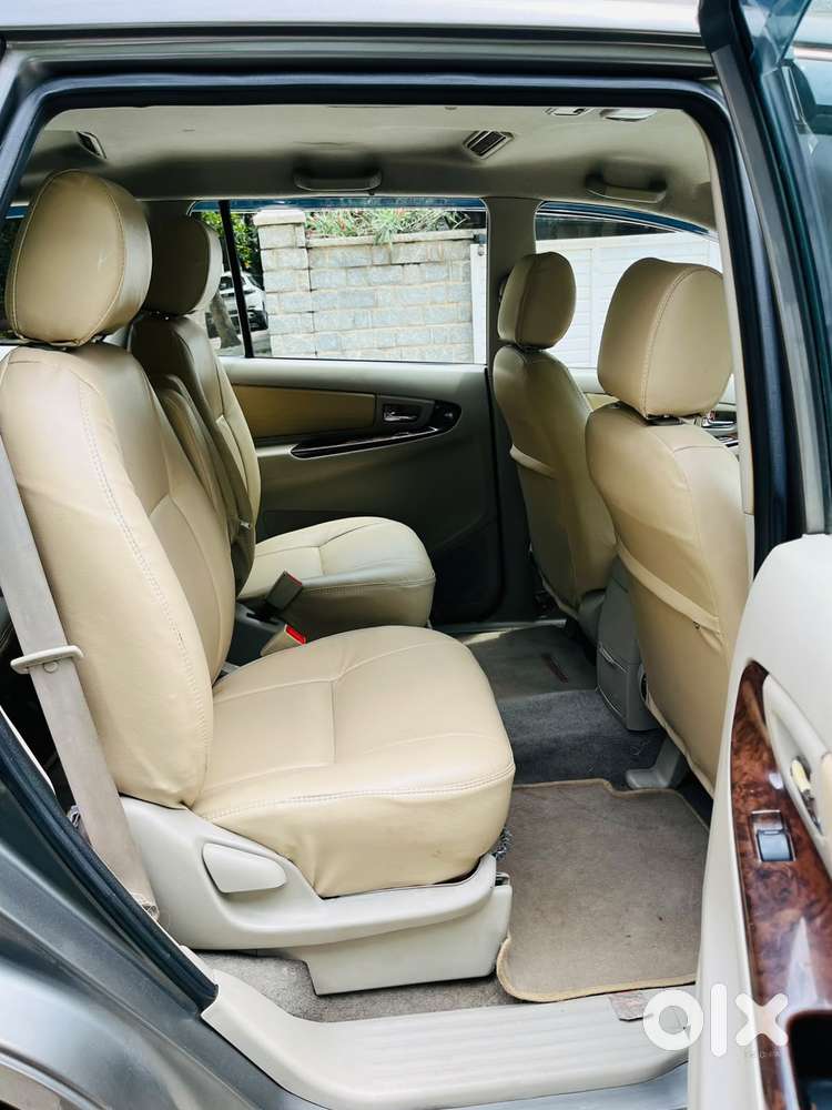 Toyota Innova 2.5 V 7 Str, 2014, Diesel