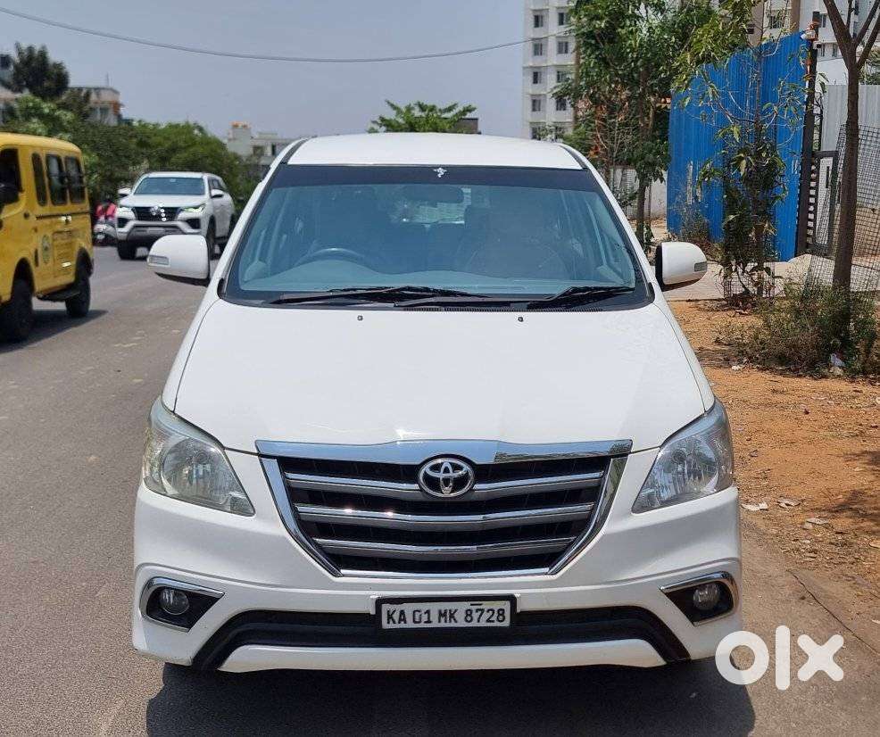 Toyota Innova 2.5 Zx 7 Str Bs-iv, 2014, Diesel