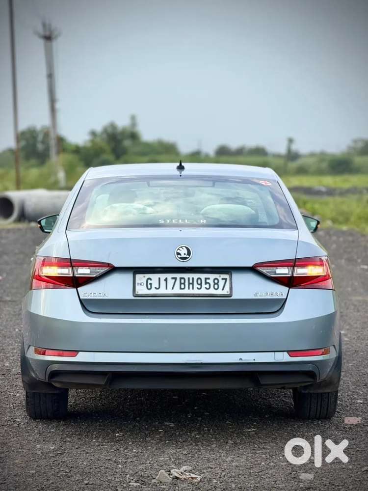 Skoda Superb 2.0 L&k Tsi At, 2019, Petrol