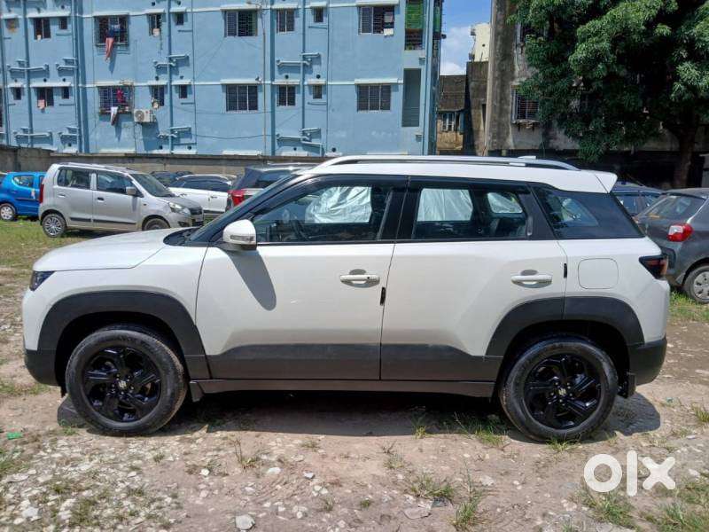 Maruti Suzuki Brezza 1.5 Zxi Smart Hybrid, 2023, Petrol